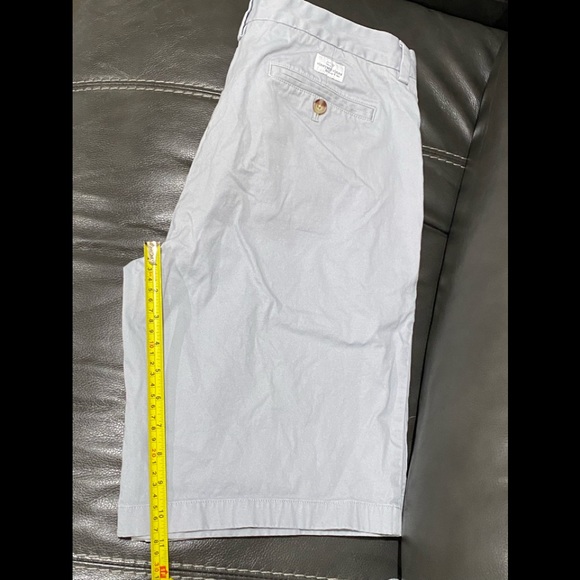 Vineyard Vines Shorts - Picture 7 of 7